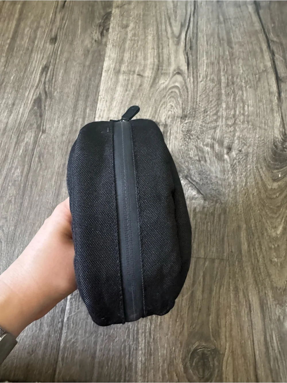 Beats Black soft headphone zipCarrying Case with Logo small